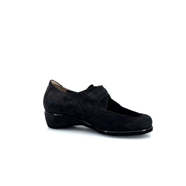 tomasi-scarpa-donna-con-stre-art-monica-22631